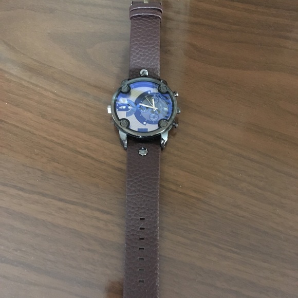 JIS Mens Quartz Casual Wrist Watch - Picture 3 of 3